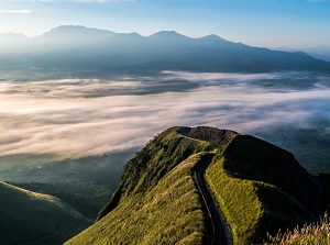 Sea of clouds from Laputa Road