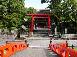 Entrance of Aoi Aso Shrine