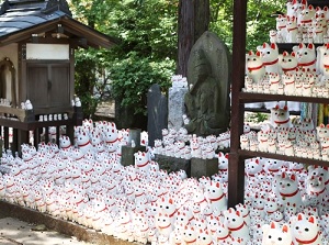 Maneki-neko in Gotokuji