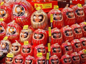 Daruma shop in Kawasaki Daishi