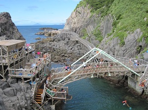 Akasaki on the north coast in Kozushima