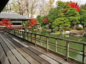 Shosei-en in autumn